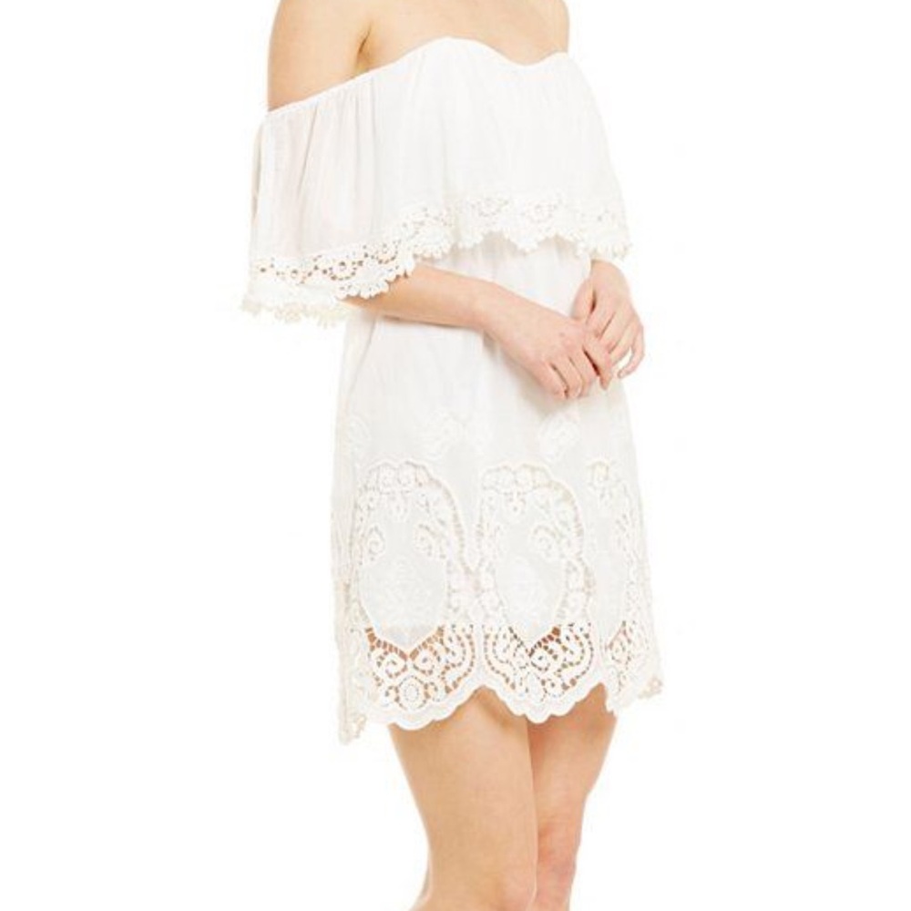 NWT med Lucy Paris white dress